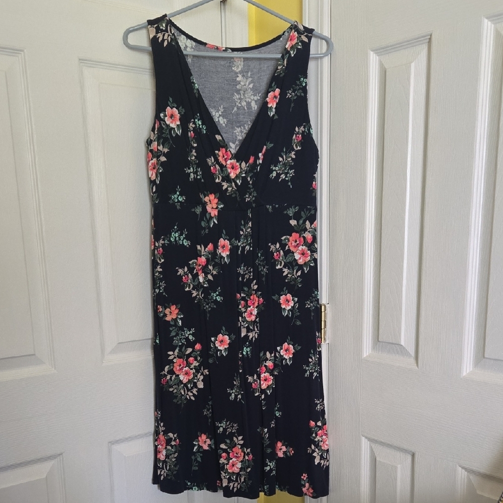 St. John's Bay Navy Floral V-Neck Sleeveless Dress